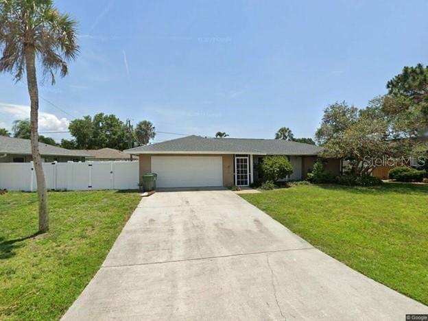 GLEN OAKS COUNTRY CLUB ESTATES - Residential Lease