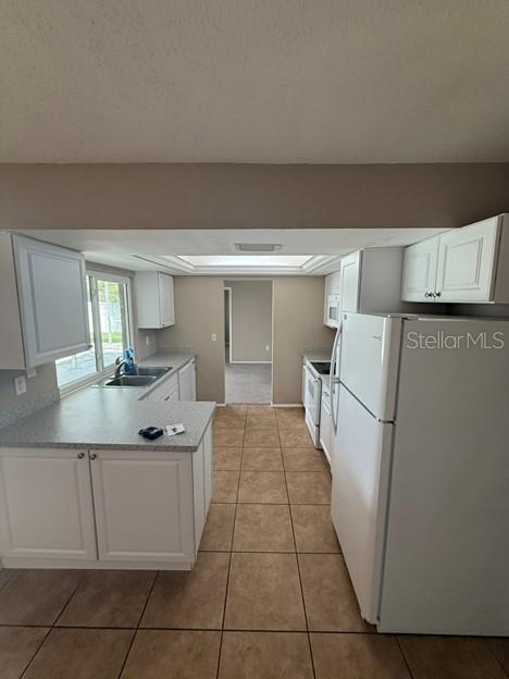 GLEN OAKS COUNTRY CLUB ESTATES - Residential Lease