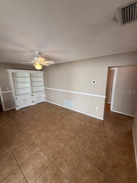 GLEN OAKS COUNTRY CLUB ESTATES - Residential Lease