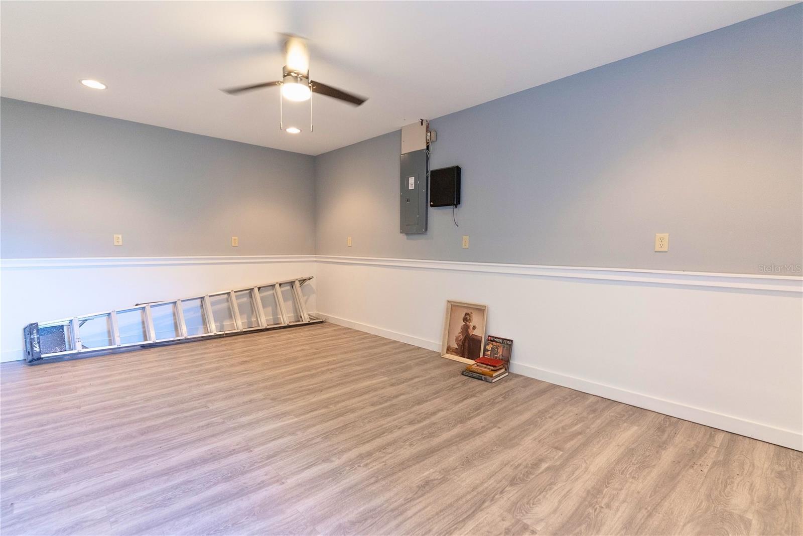 BAYWOOD VILLAGE SEC 5 - Residential