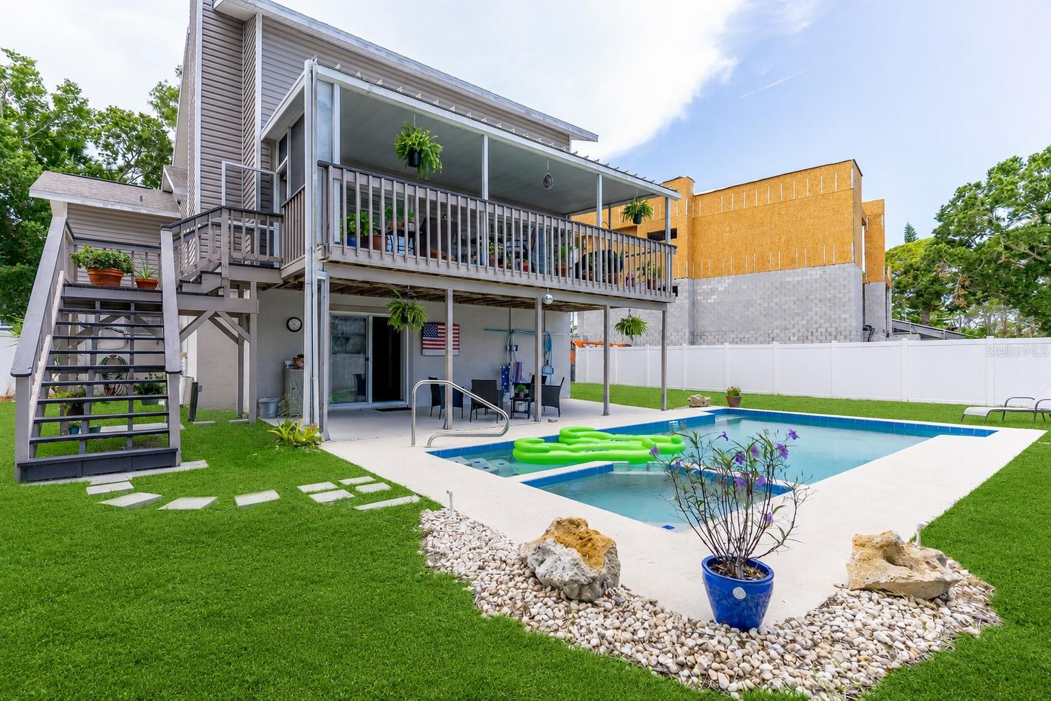 BAYWOOD VILLAGE SEC 5 - Residential