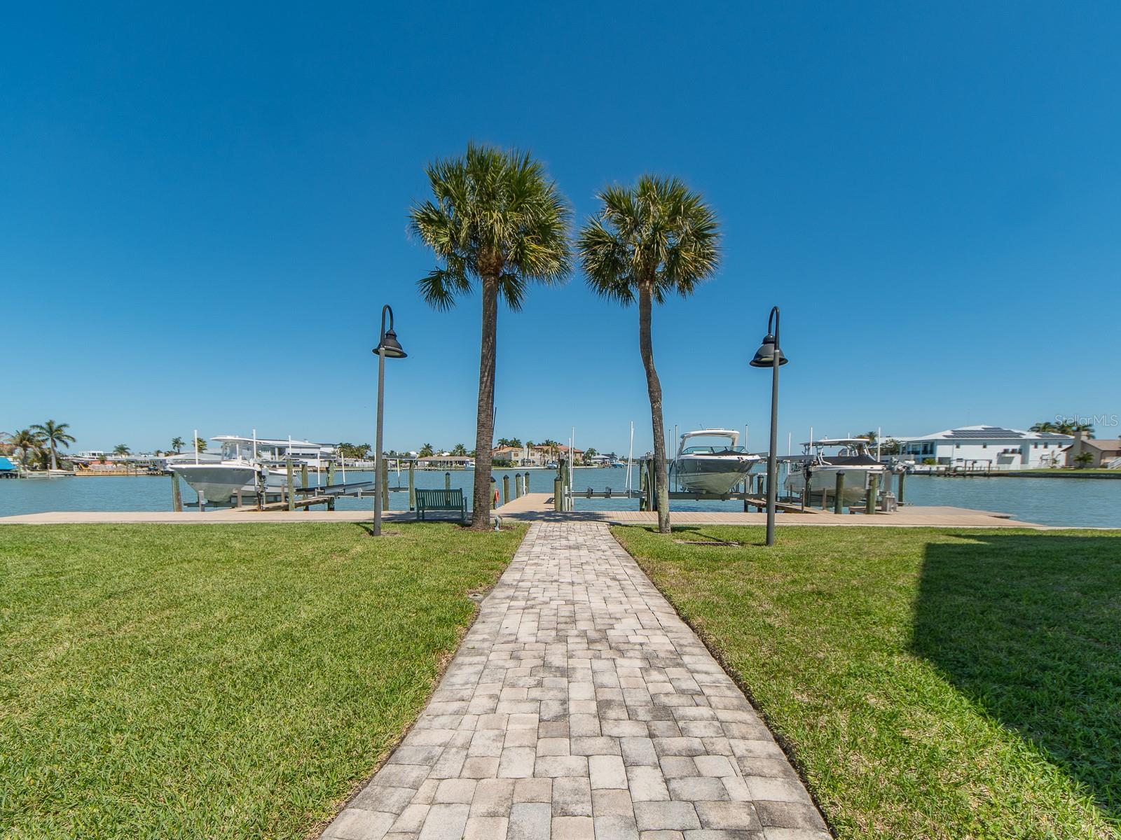 TIDES VILLAGE - YACHT - Residential