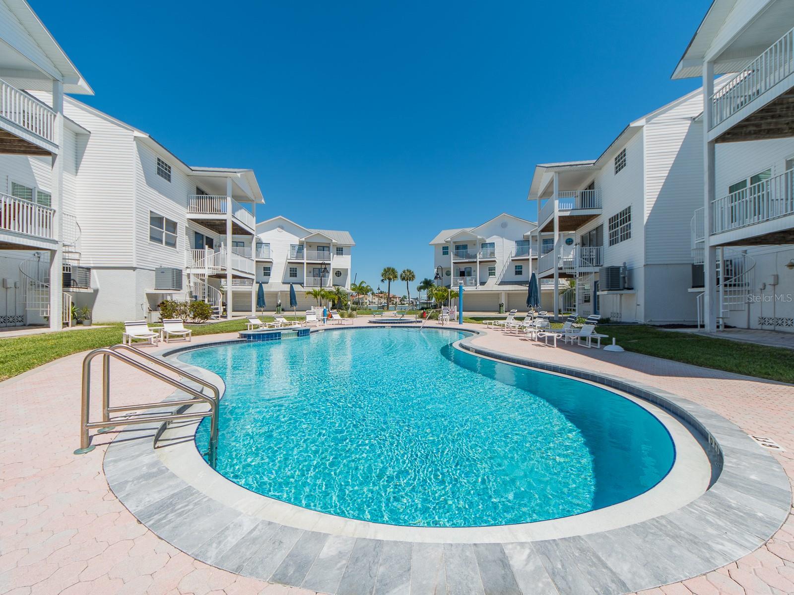 TIDES VILLAGE - YACHT - Residential