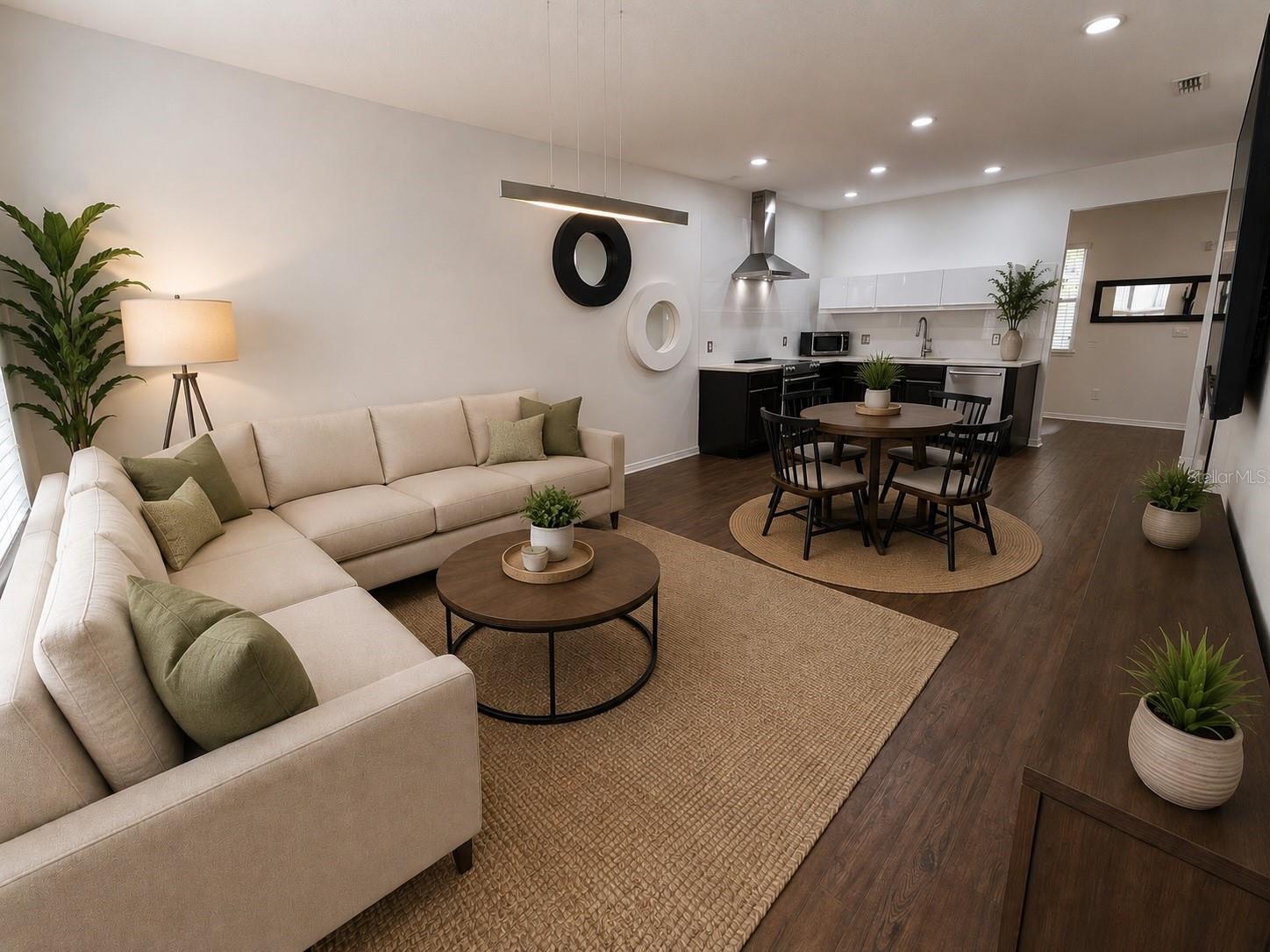 LAKES/WINDERMER LAKE REAMS TWNHM - Residential Lease
