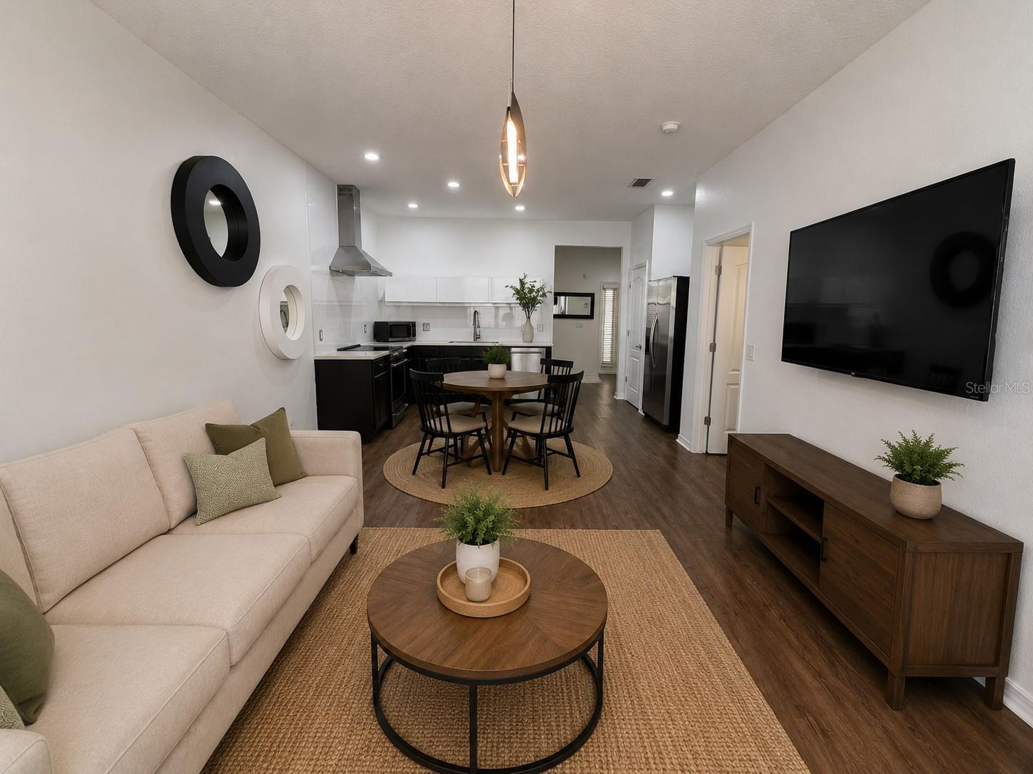 LAKES/WINDERMER LAKE REAMS TWNHM - Residential Lease