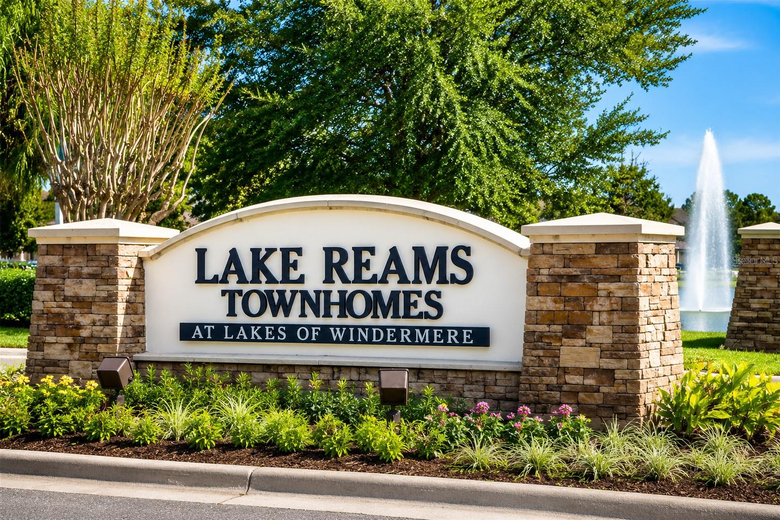 LAKES/WINDERMER LAKE REAMS TWNHM - Residential Lease
