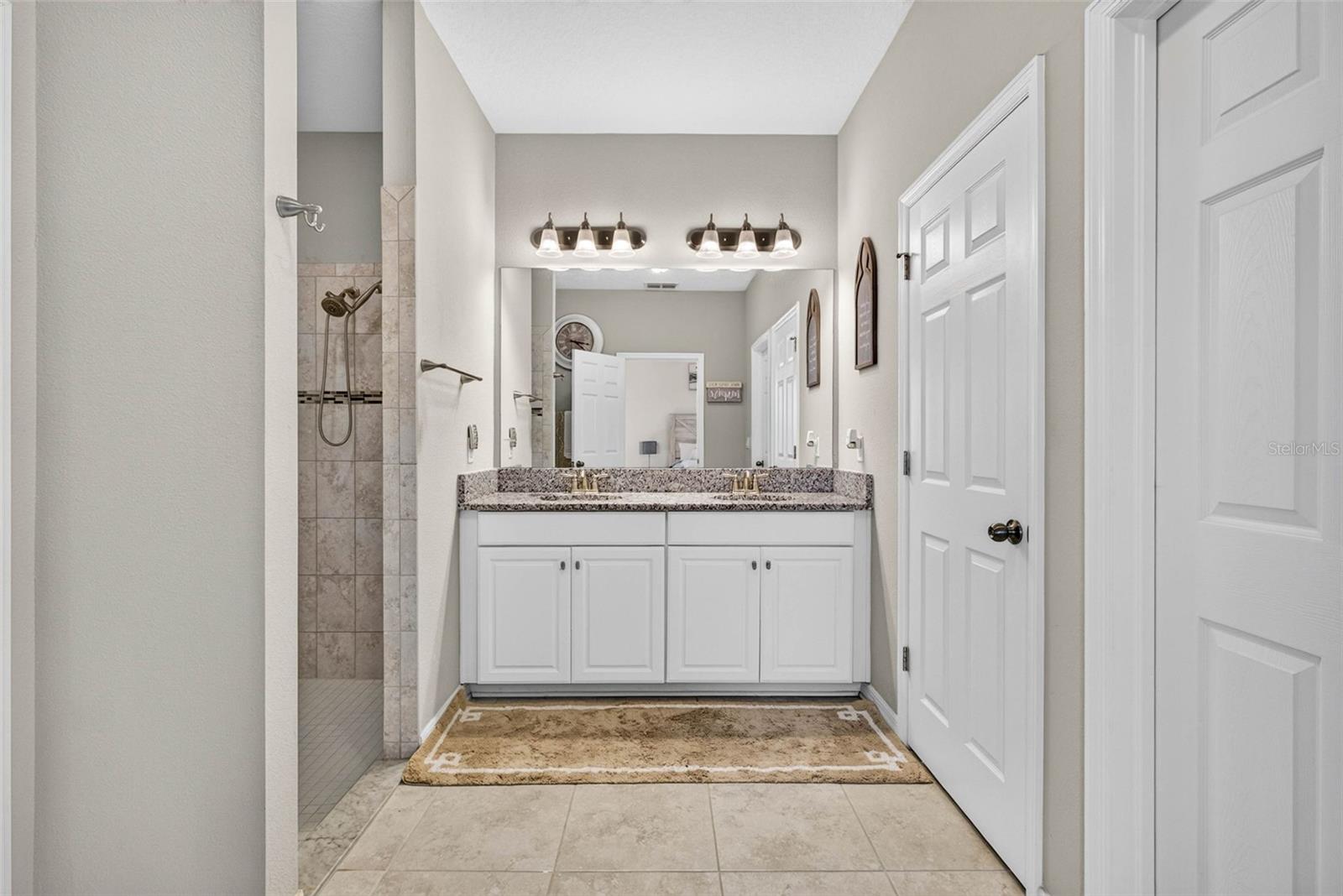 CARLTON LAKES PH 1E-1 - Residential