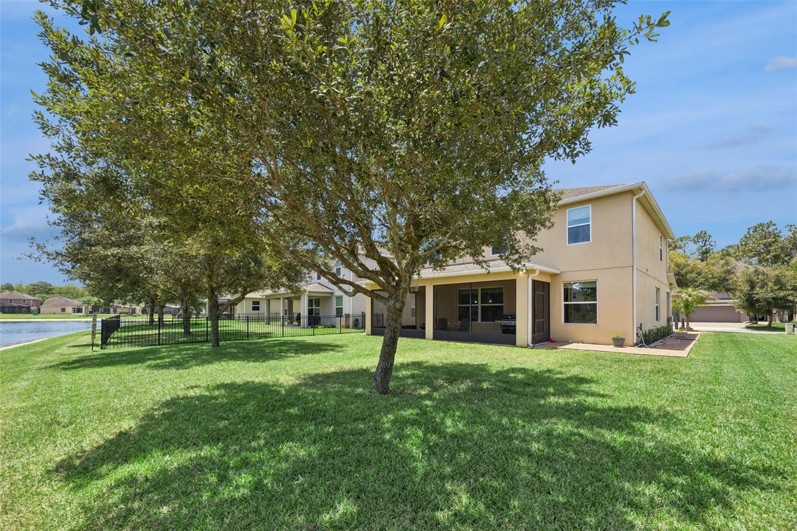 WOODLAND LAKES PRESERVE PH - Residential