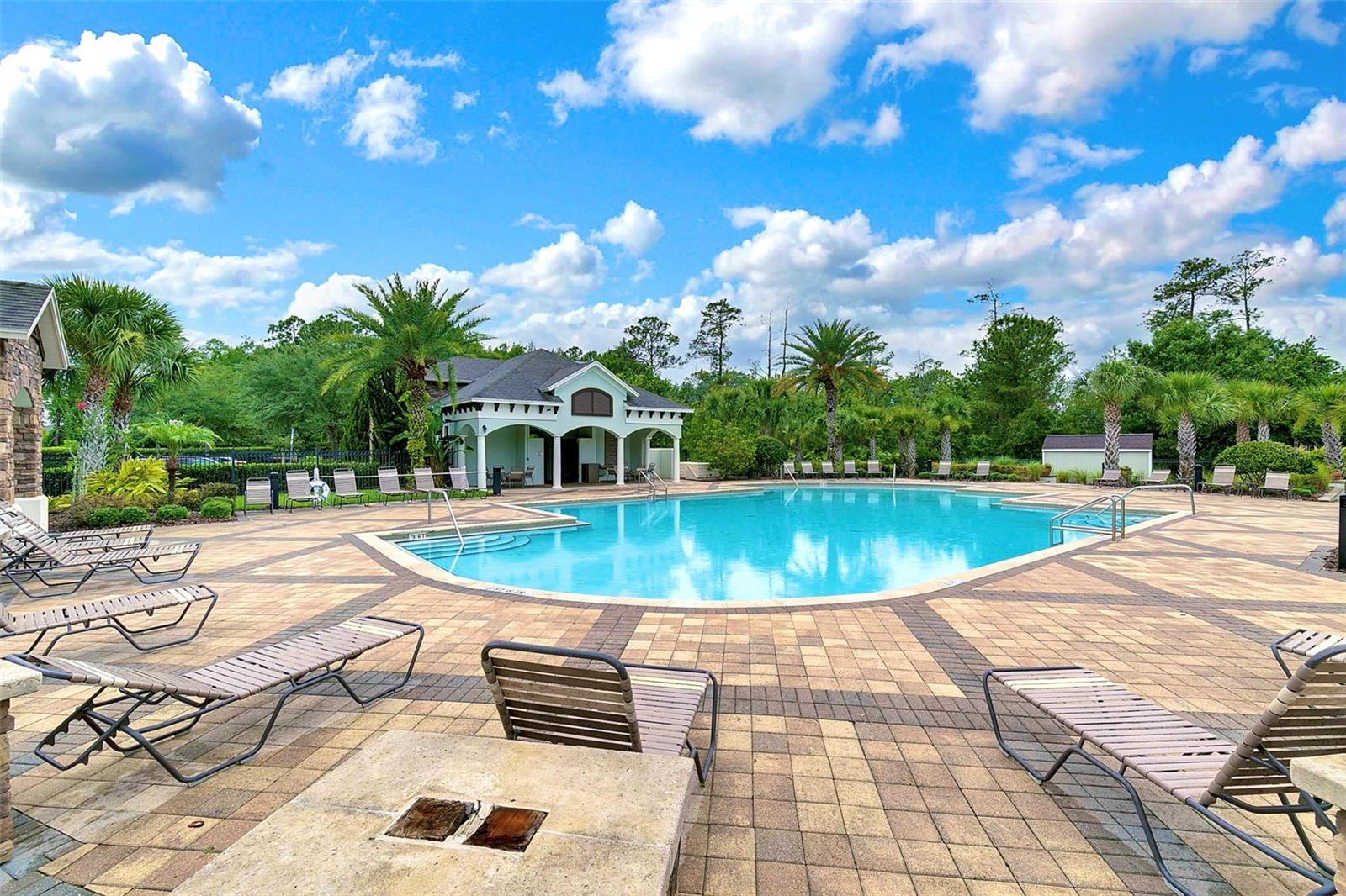 WOODLAND LAKES PRESERVE PH - Residential