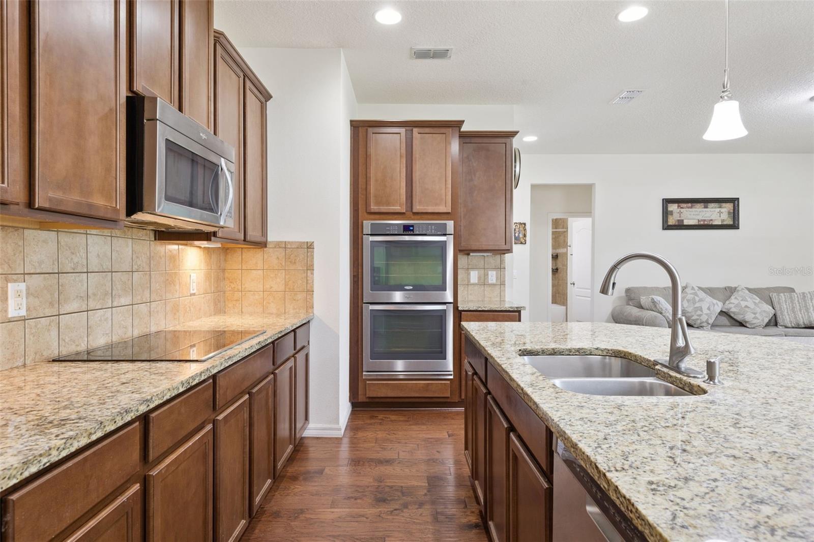WOODLAND LAKES PRESERVE PH - Residential