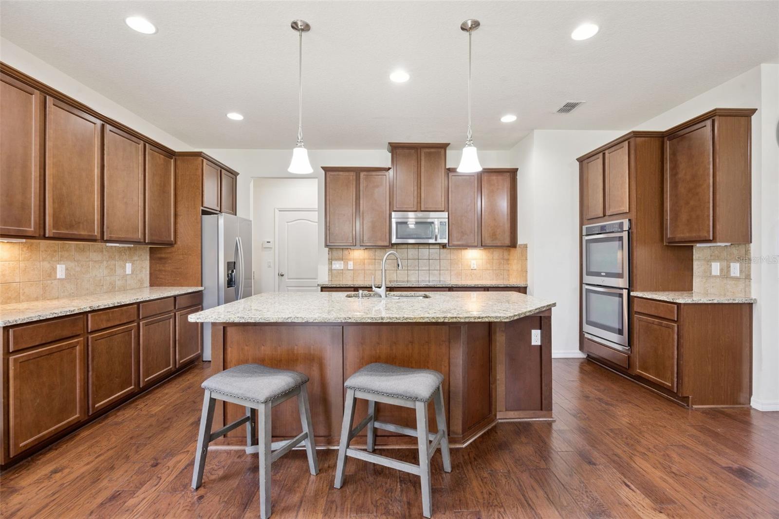 WOODLAND LAKES PRESERVE PH - Residential