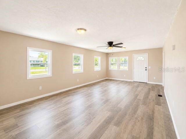 CALOOSA LAKE VILLAGE - Residential