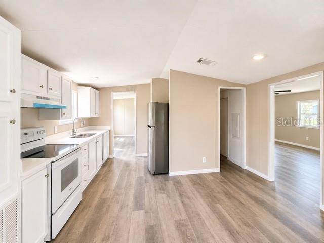 CALOOSA LAKE VILLAGE - Residential