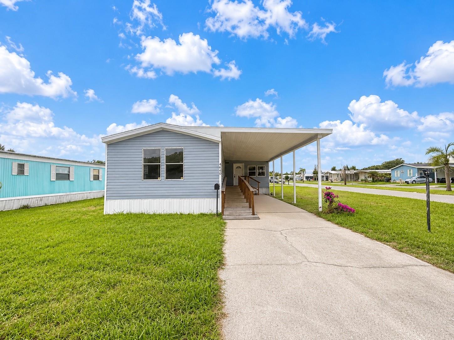 CALOOSA LAKE VILLAGE - Residential
