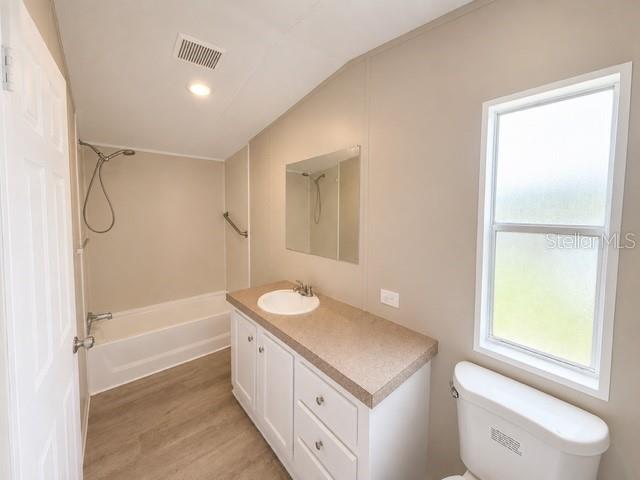 CALOOSA LAKE VILLAGE - Residential
