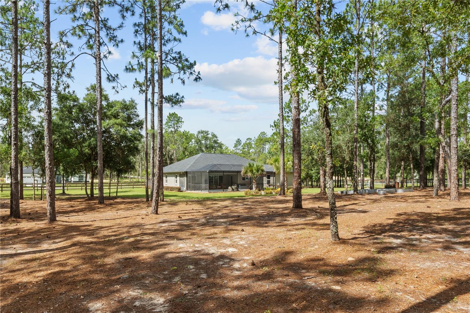 ROLLING HILLS - Residential
