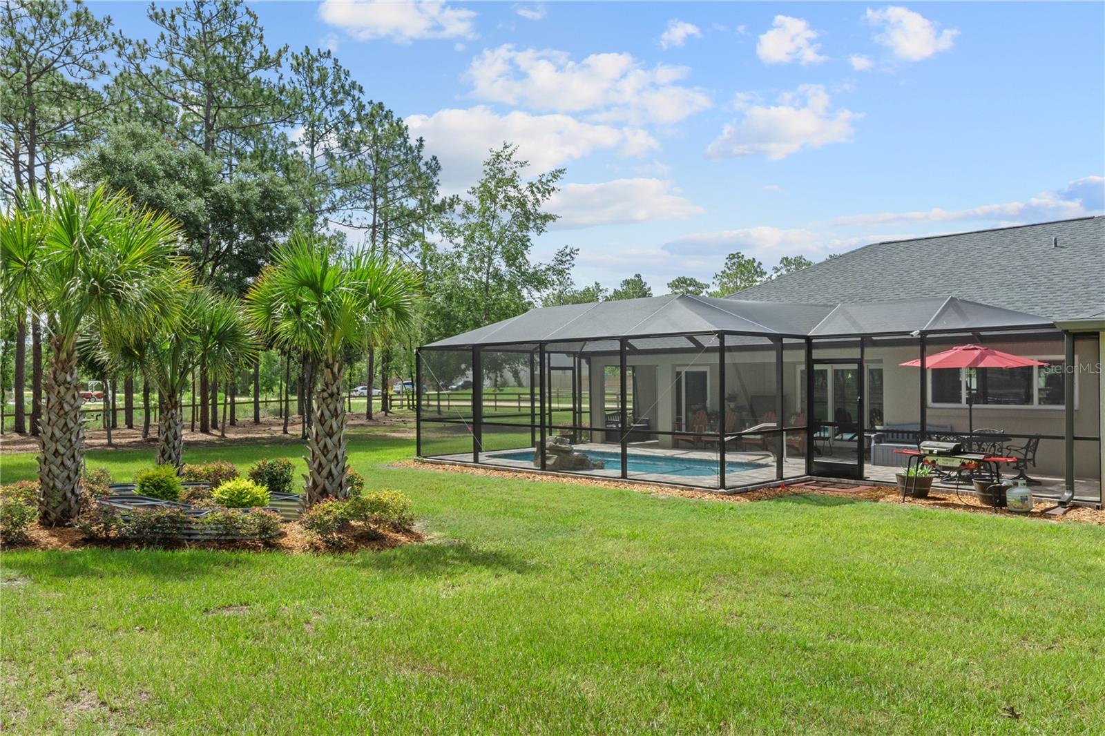ROLLING HILLS - Residential