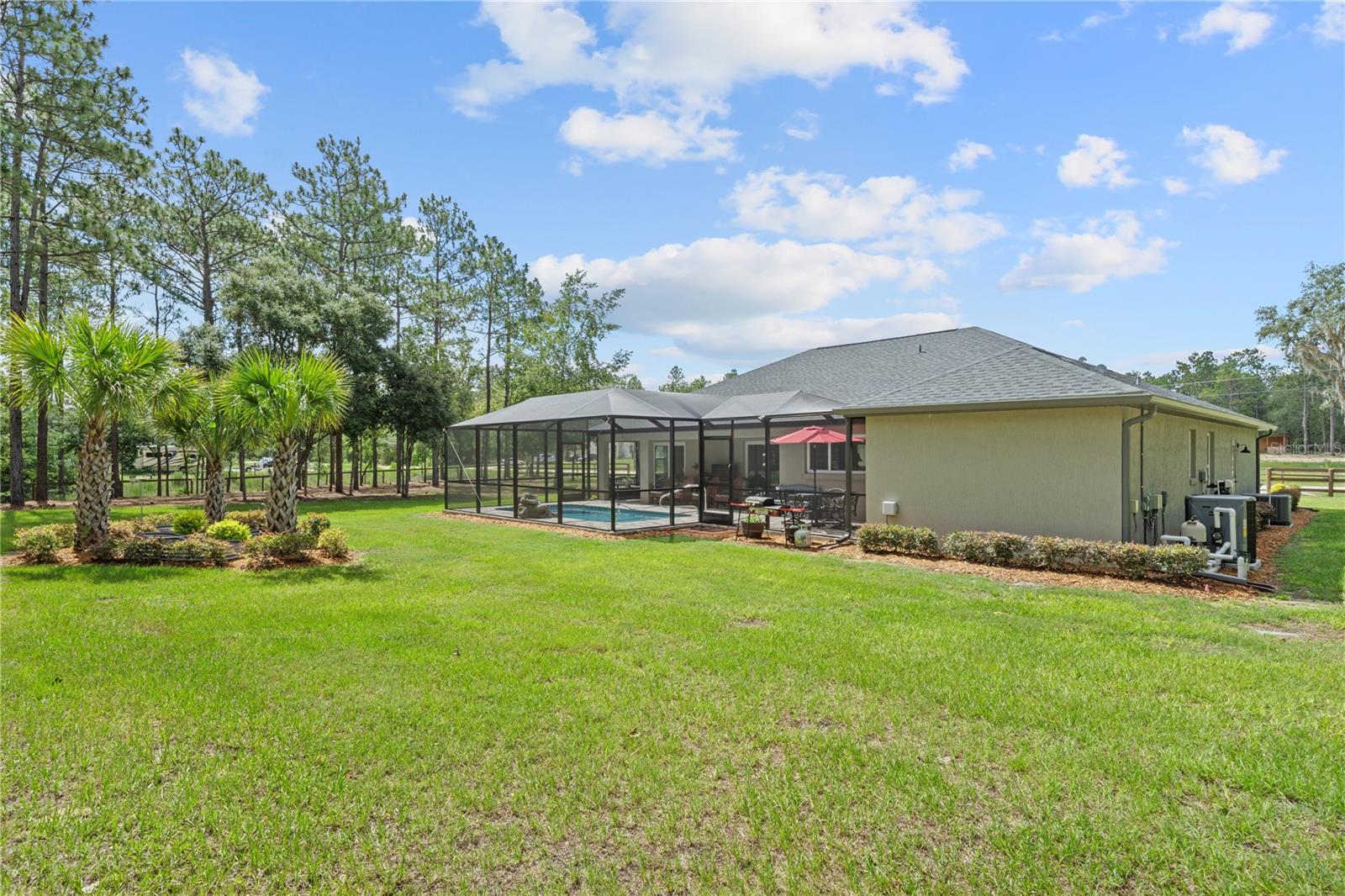 ROLLING HILLS - Residential