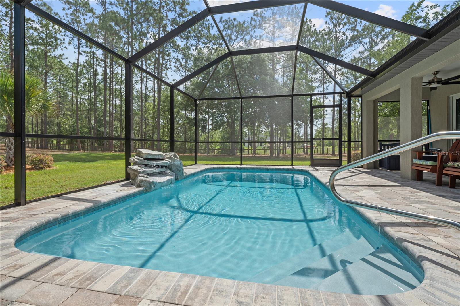 ROLLING HILLS - Residential