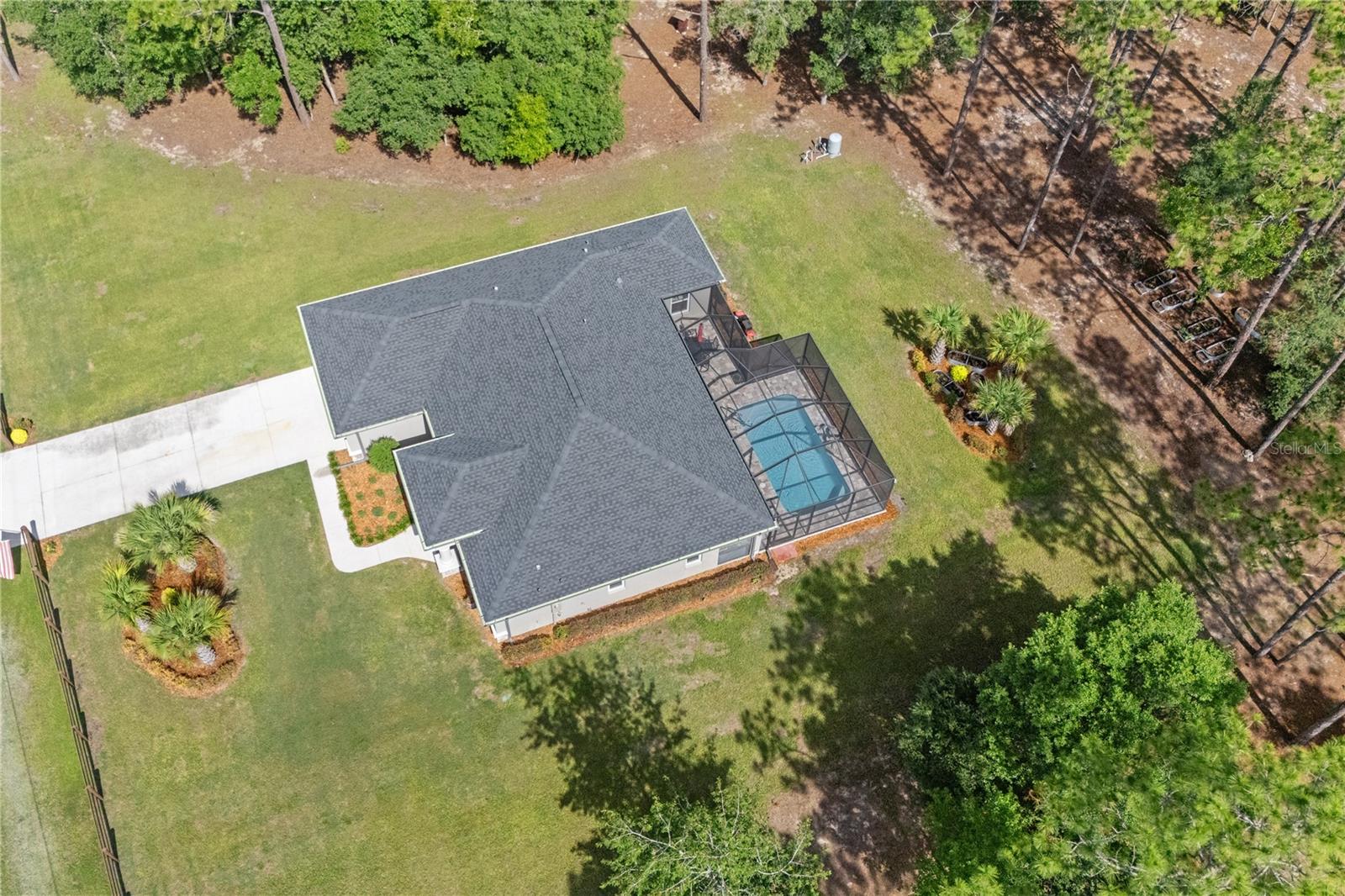 ROLLING HILLS - Residential