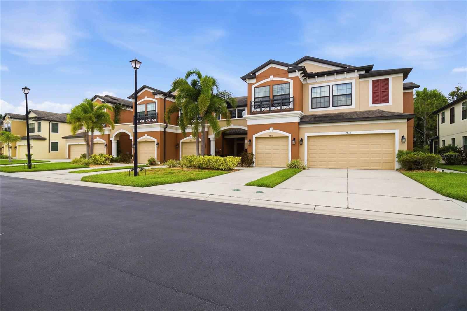 CREEKWOOD TWNHMS - Residential