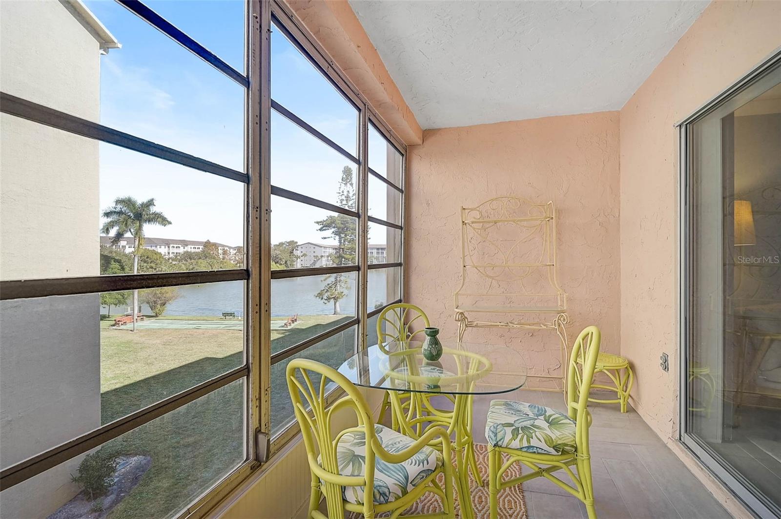BAYSHORE ON THE LAKE APTS II SEC 2 - Residential