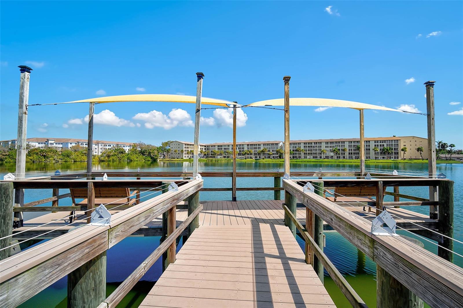 BAYSHORE ON THE LAKE APTS II SEC 2 - Residential