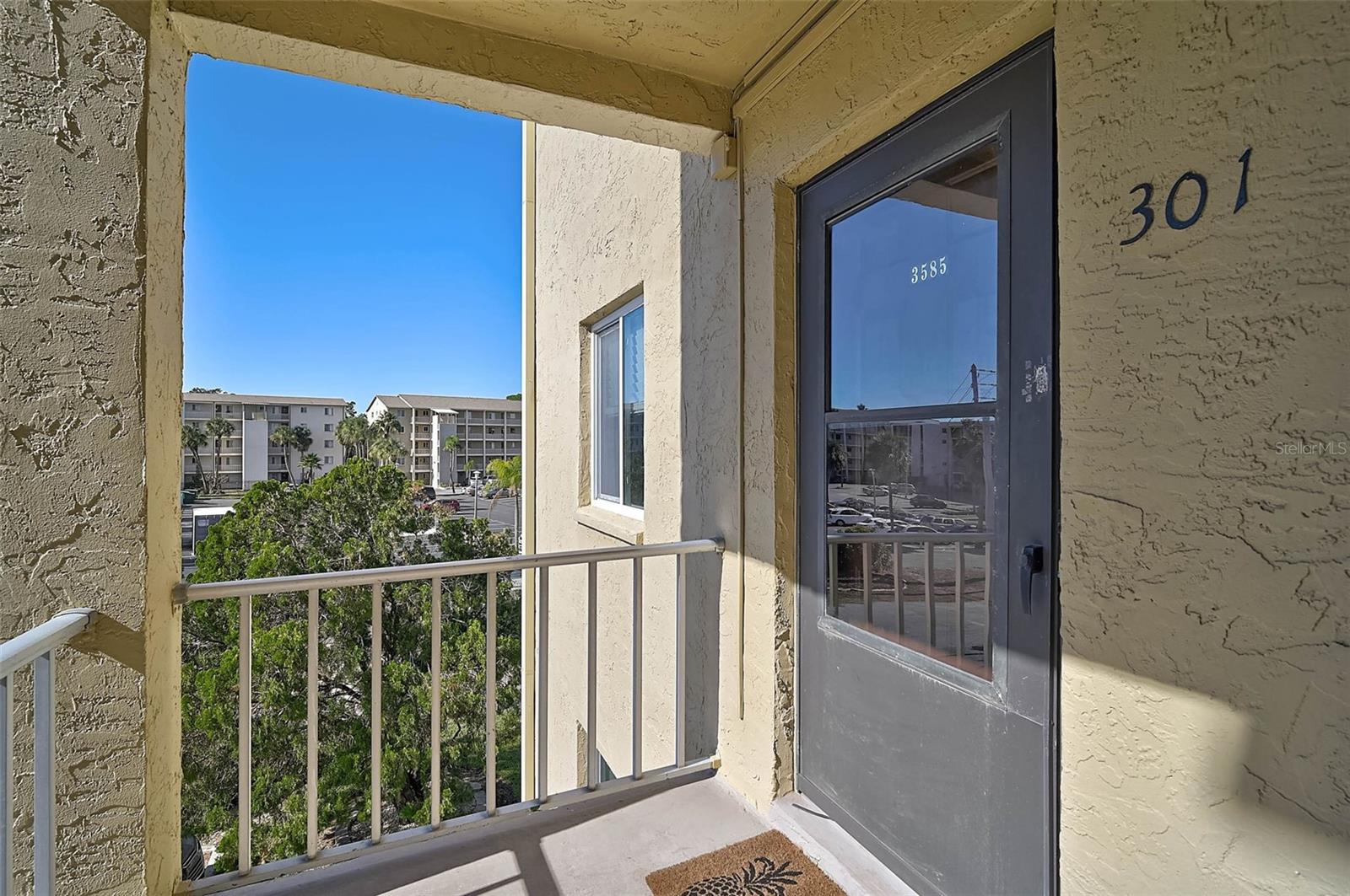 BAYSHORE ON THE LAKE APTS II SEC 2 - Residential