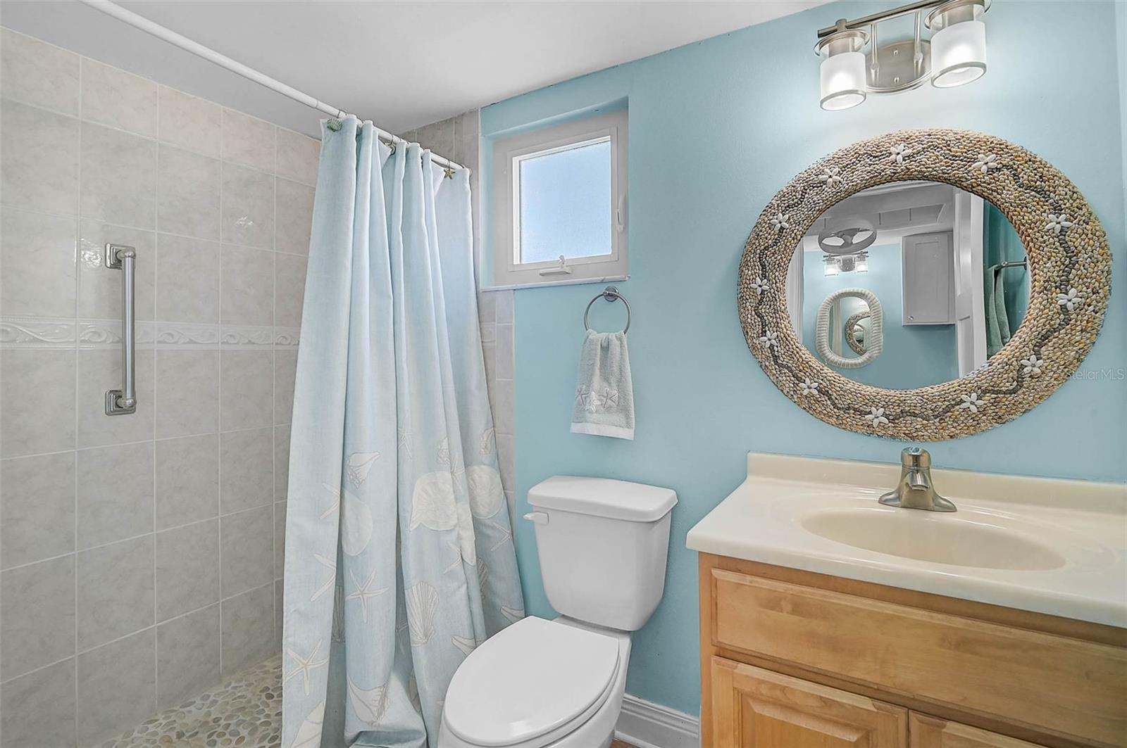 BAYSHORE ON THE LAKE APTS II SEC 2 - Residential