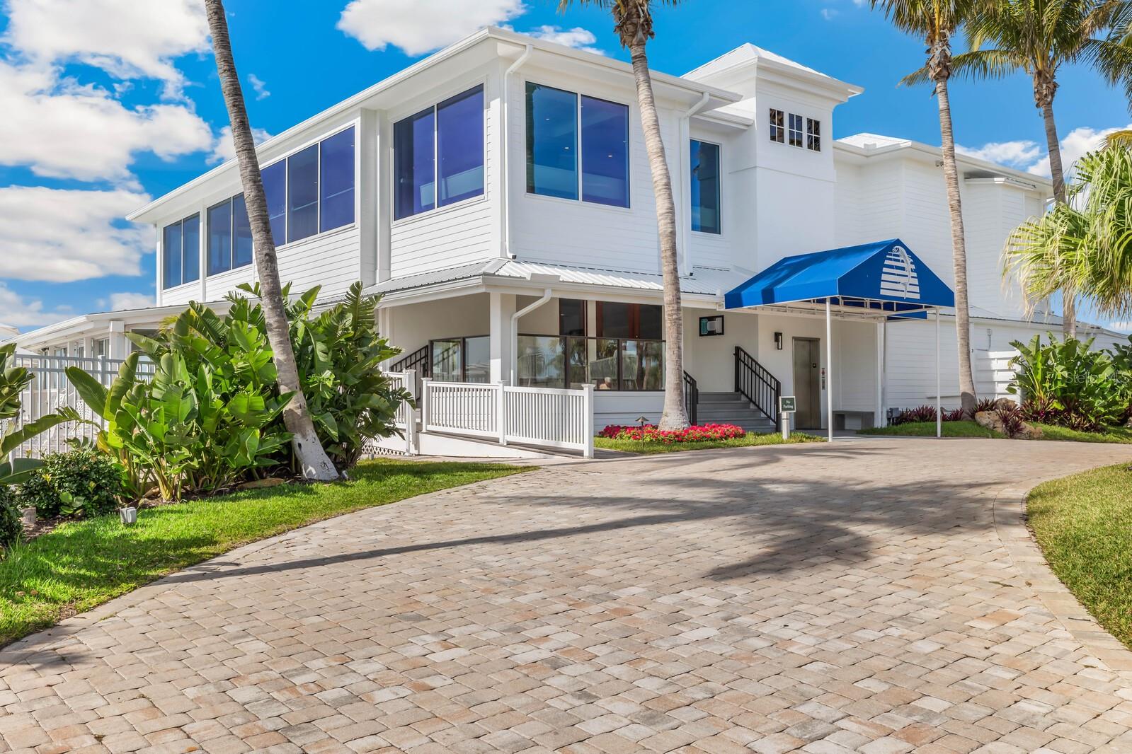 BEACH CHALET BLD G - Residential