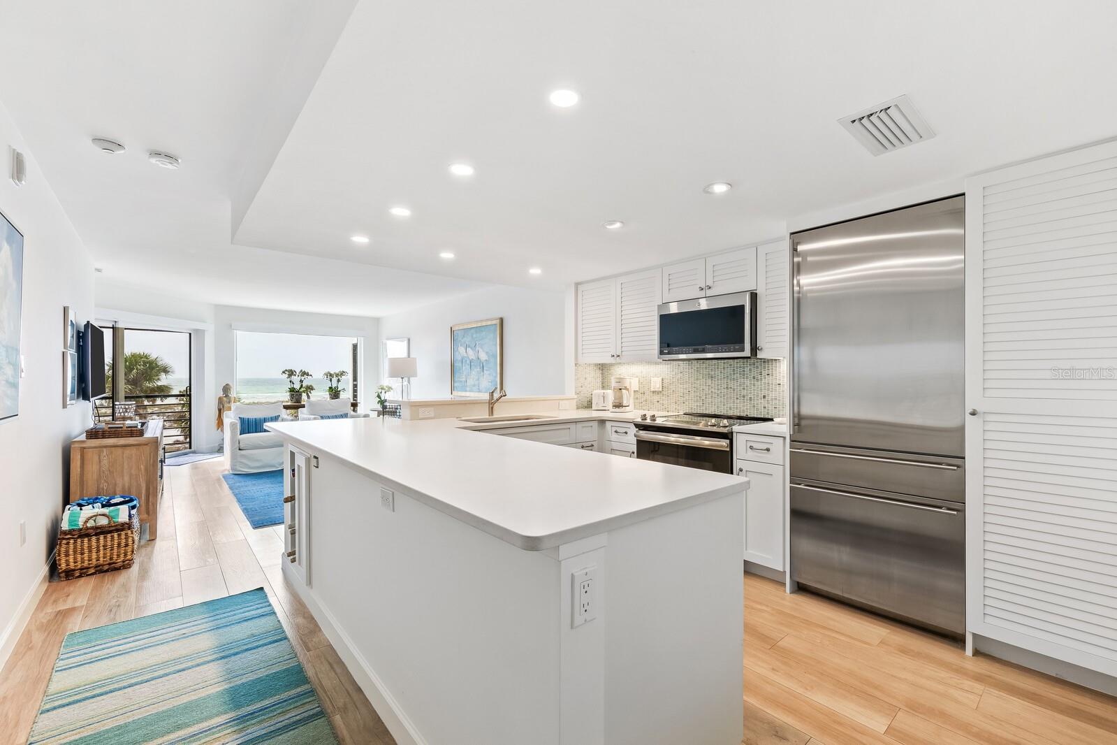 BEACH CHALET BLD G - Residential
