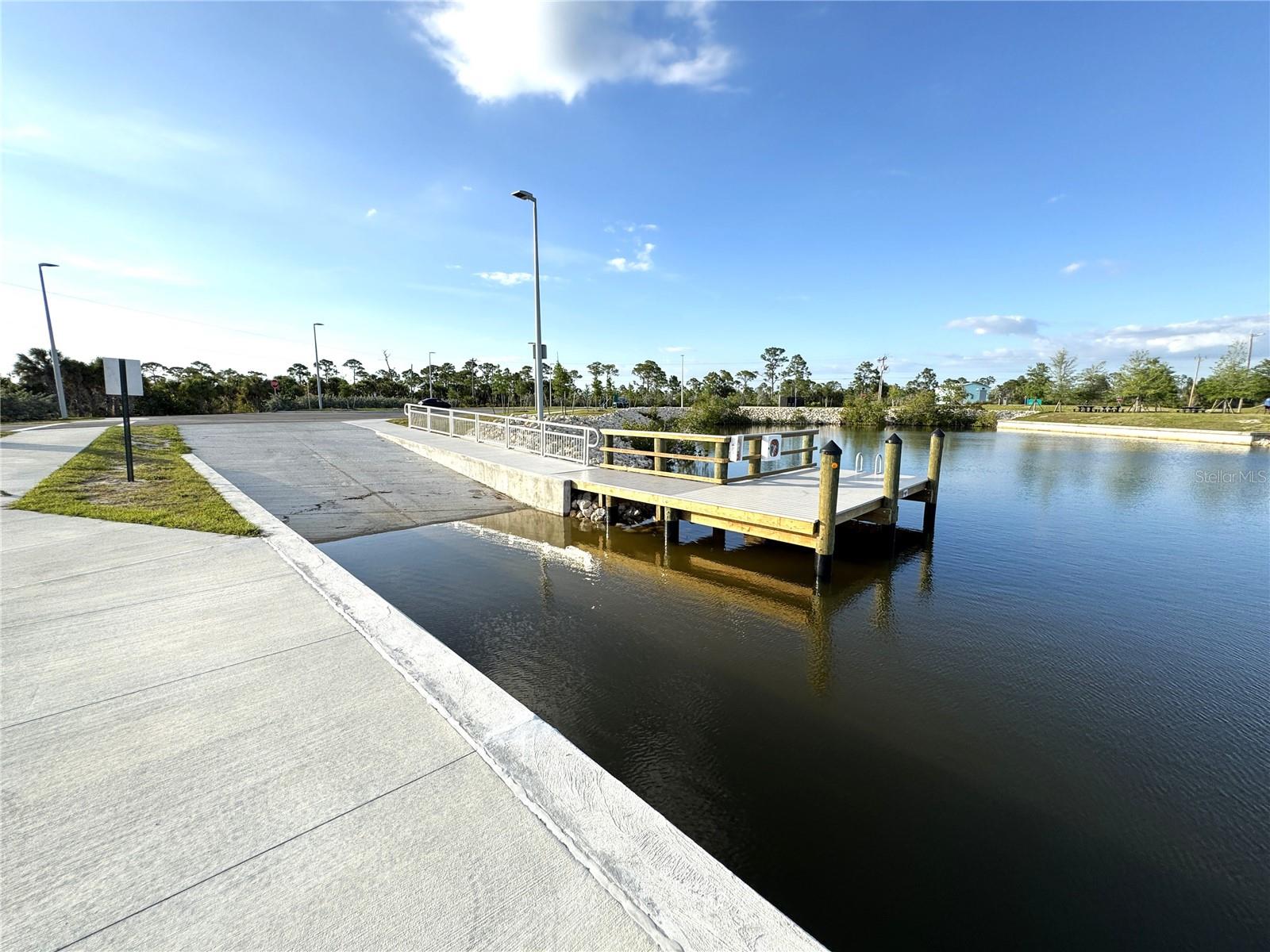 CAPE CORAL - Land