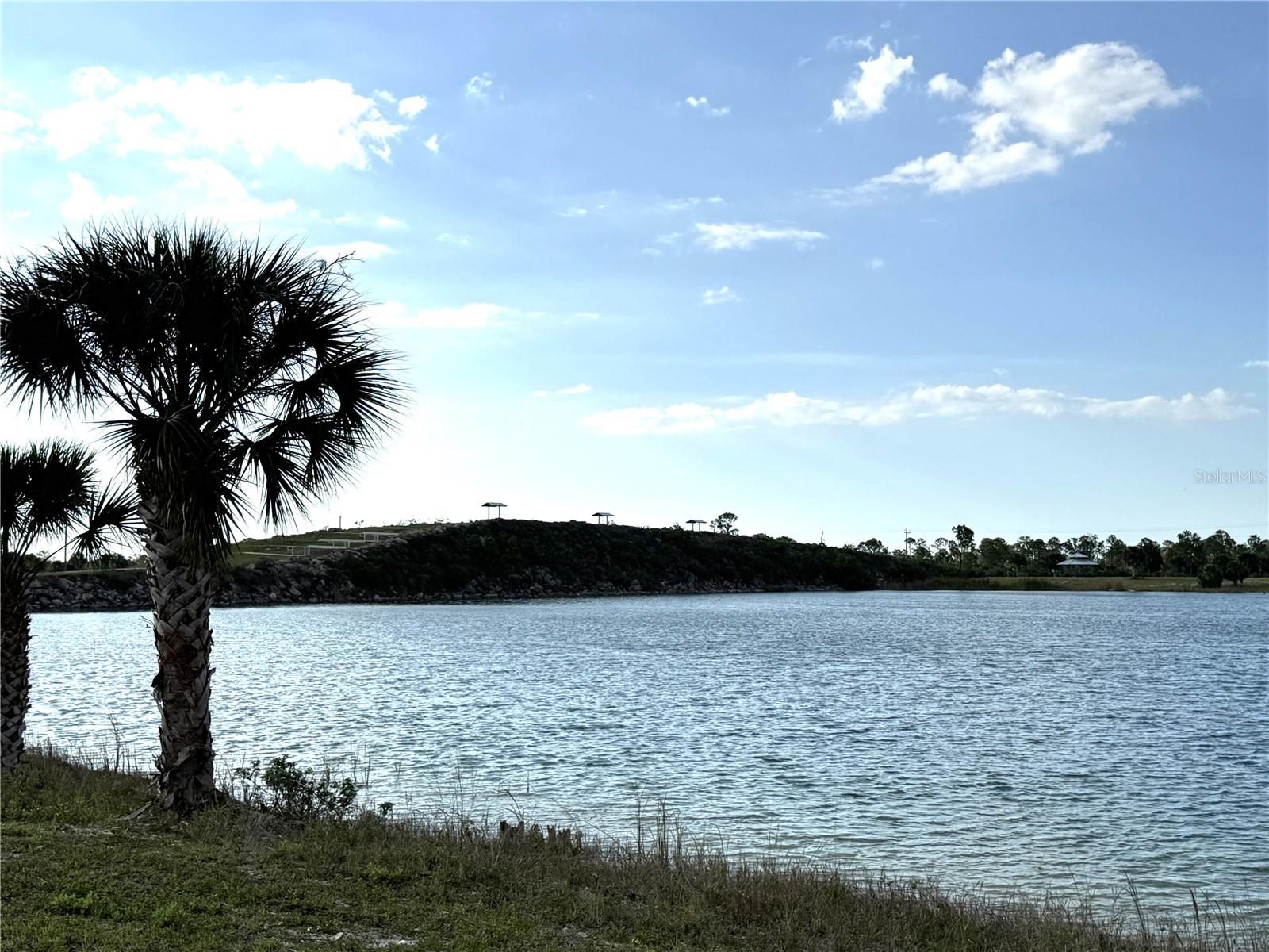CAPE CORAL - Land