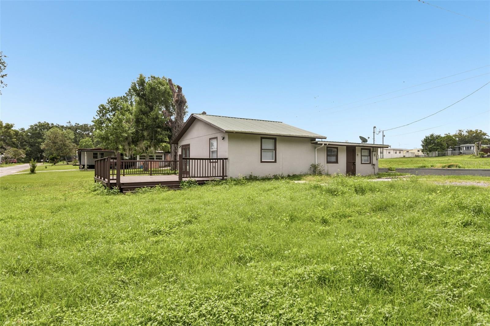 CINDY LANE MOBILE COURT - Residential