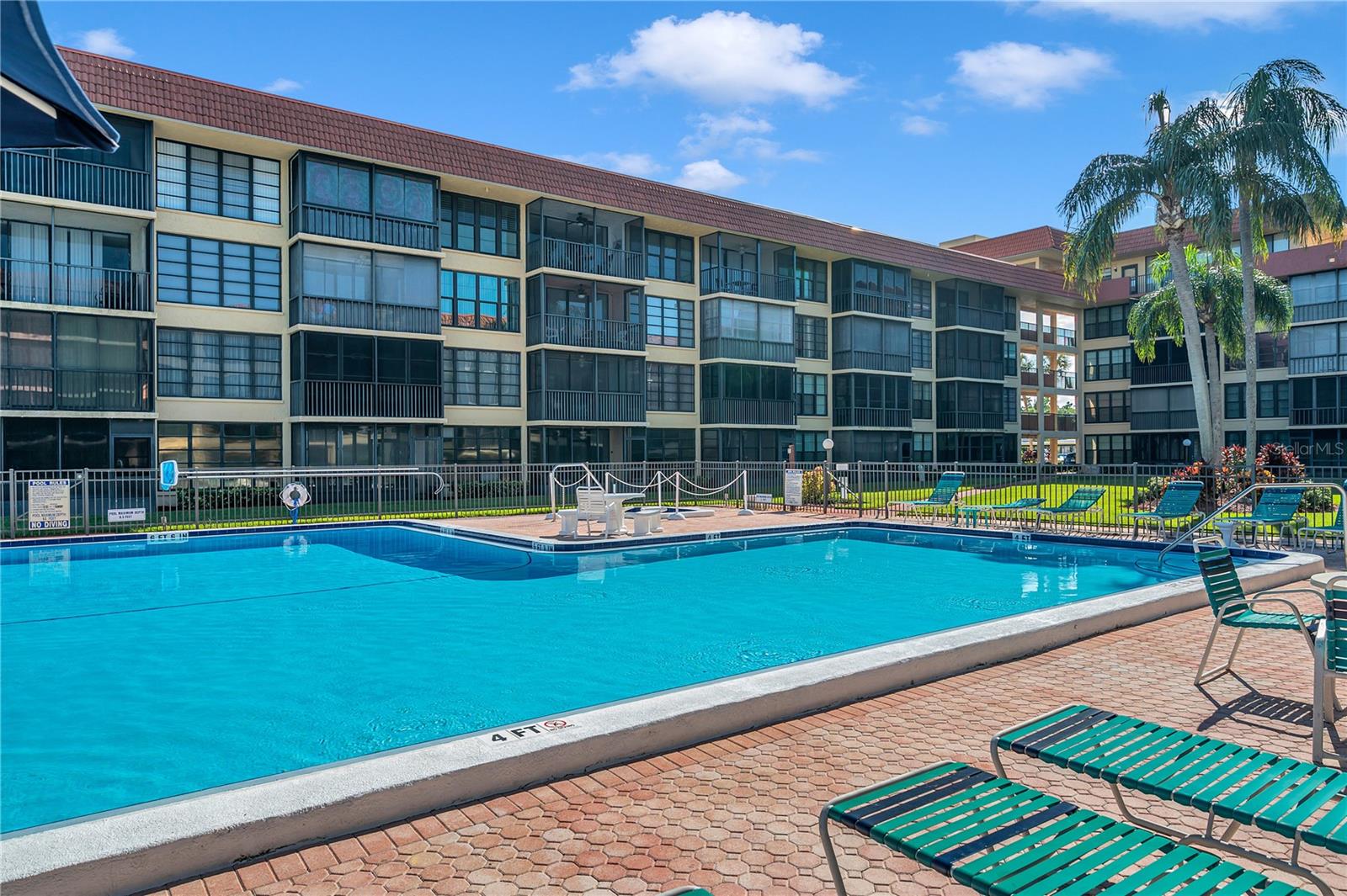 BAY MARINER THE CONDO - Residential