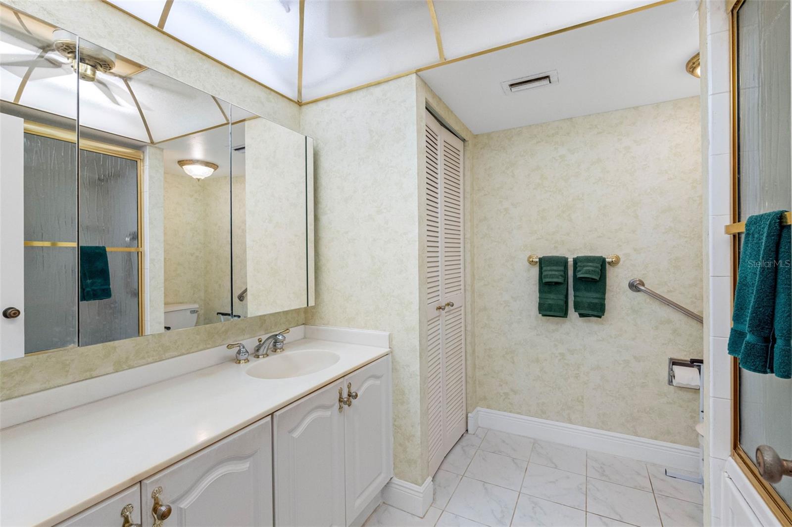 SAND KEY CONDO-SOUTH BEACH 2 - Residential