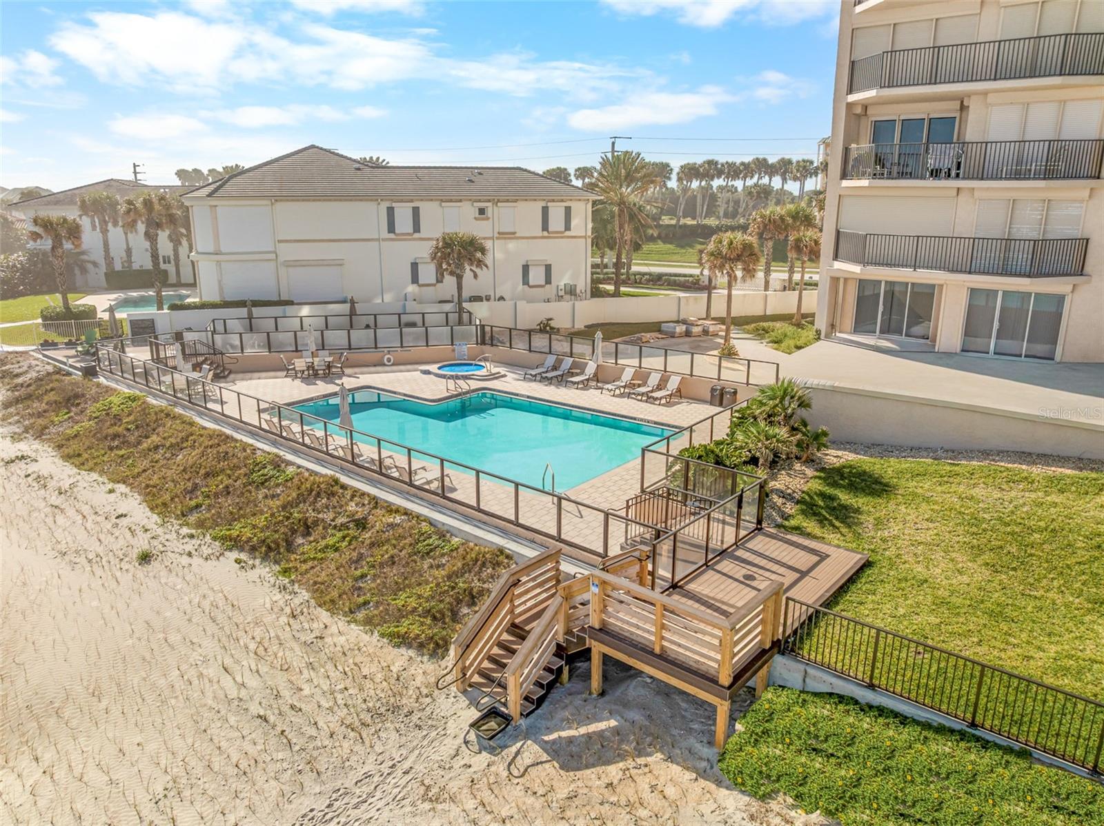 TOWERS AT PONCE INLET TOWER 07 CONDO - Residential