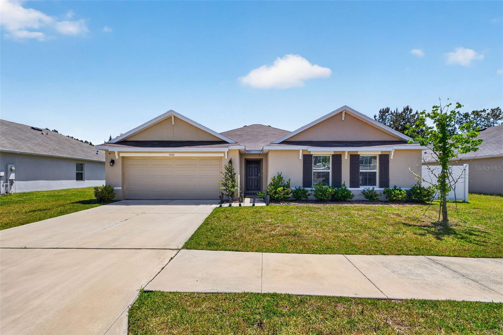 HERNANDO OAKS PH 3 - Residential