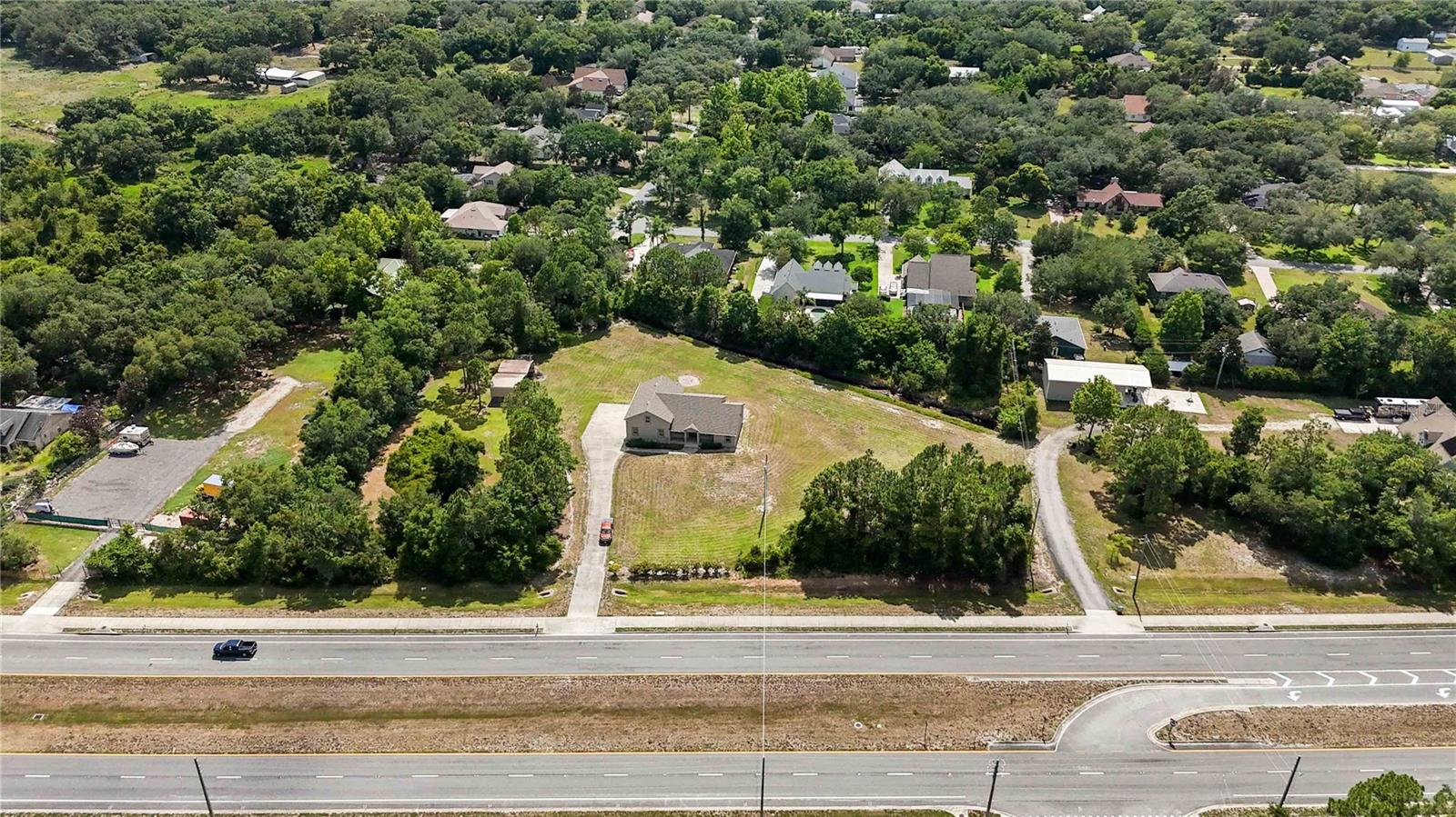 RUNNYMEDE NORTH HALF TOWN OF - Residential