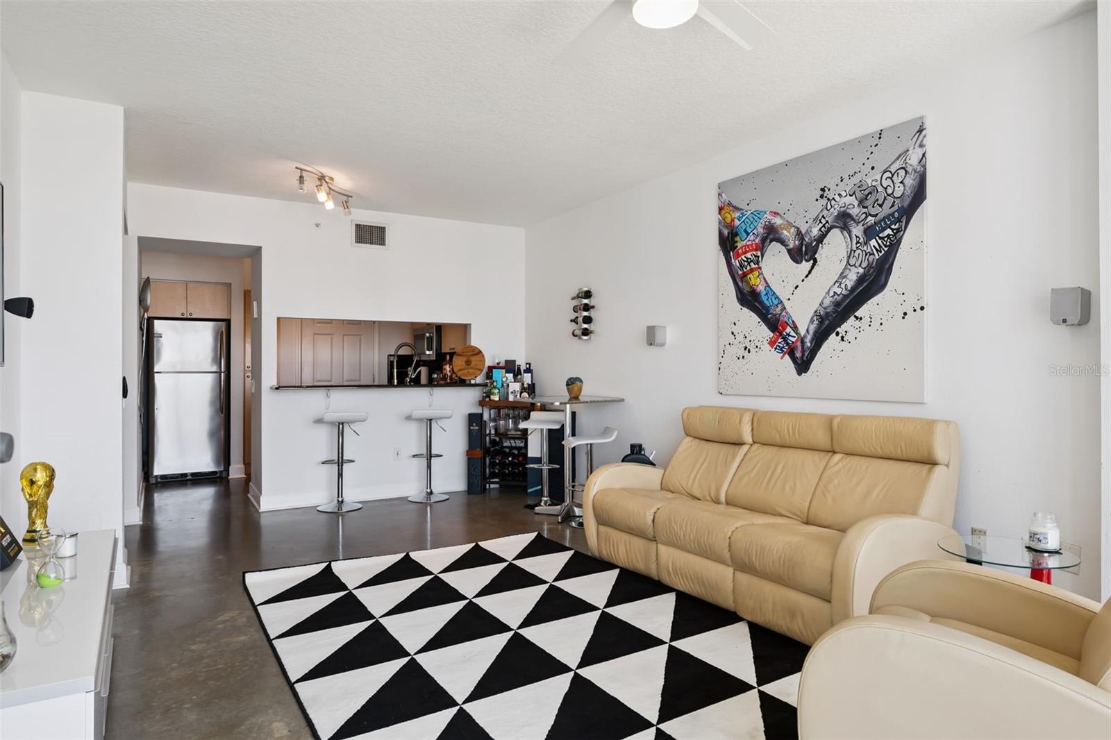 WAVERLY/LK EOLA - Residential