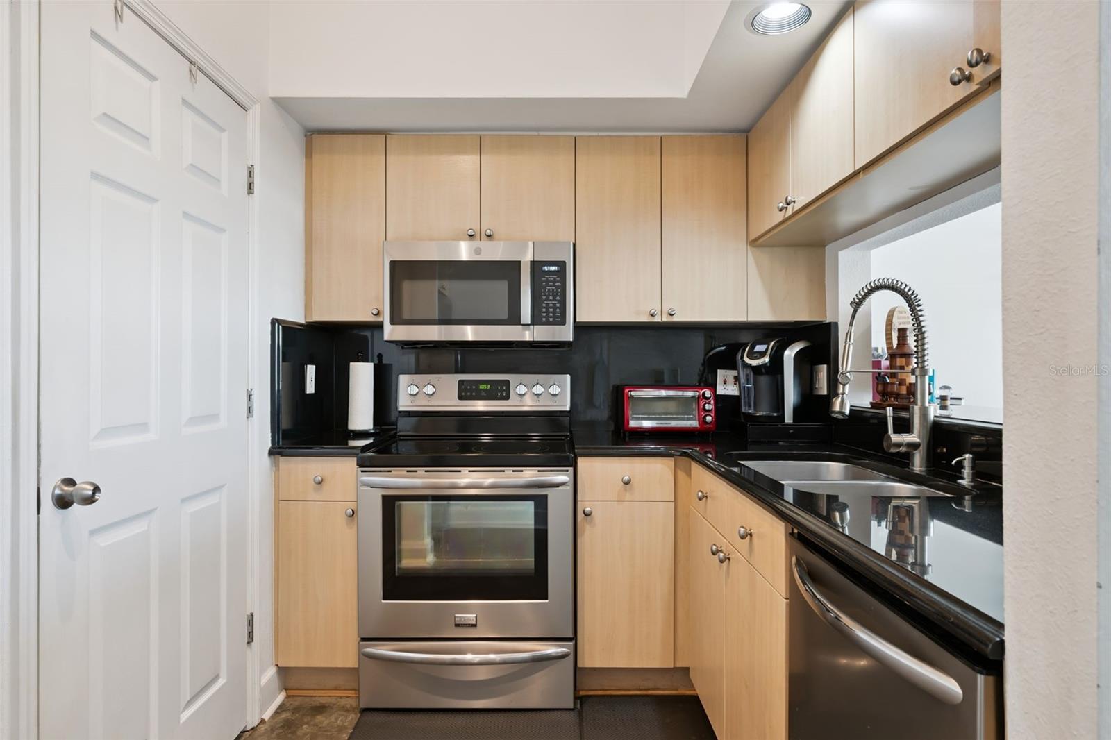 WAVERLY/LK EOLA - Residential