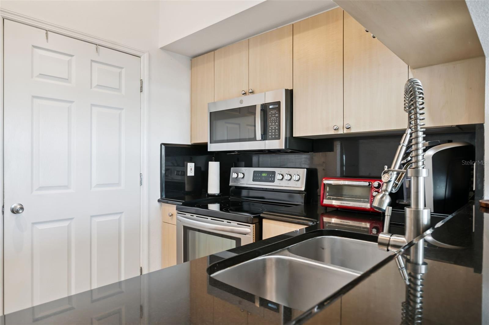WAVERLY/LK EOLA - Residential
