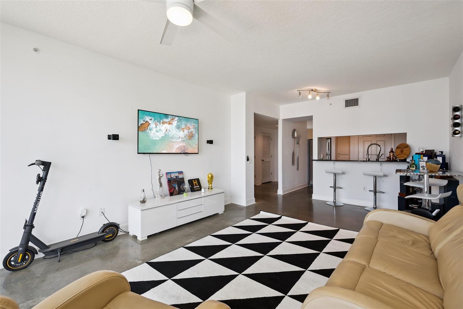 WAVERLY/LK EOLA - Residential