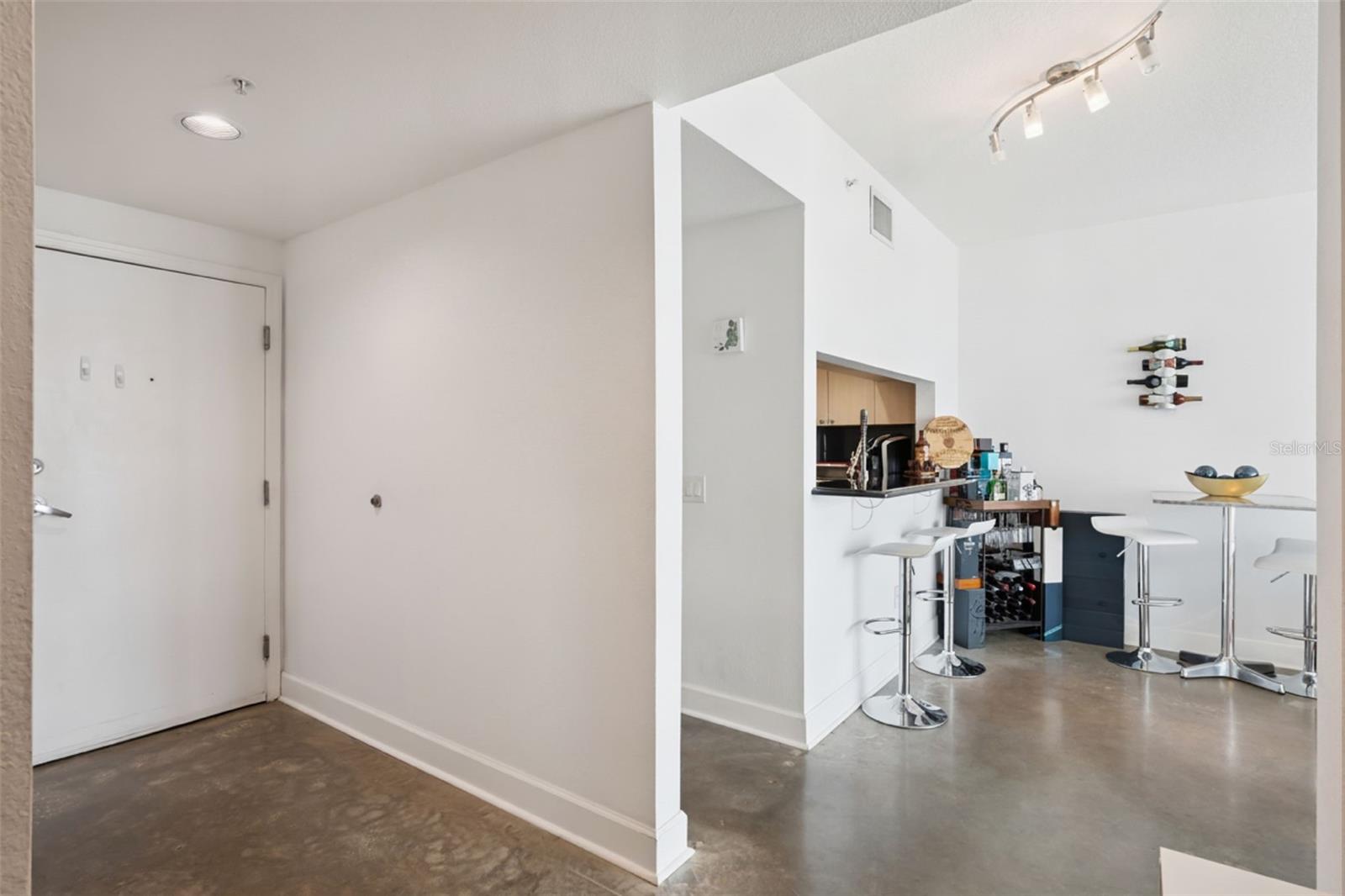 WAVERLY/LK EOLA - Residential