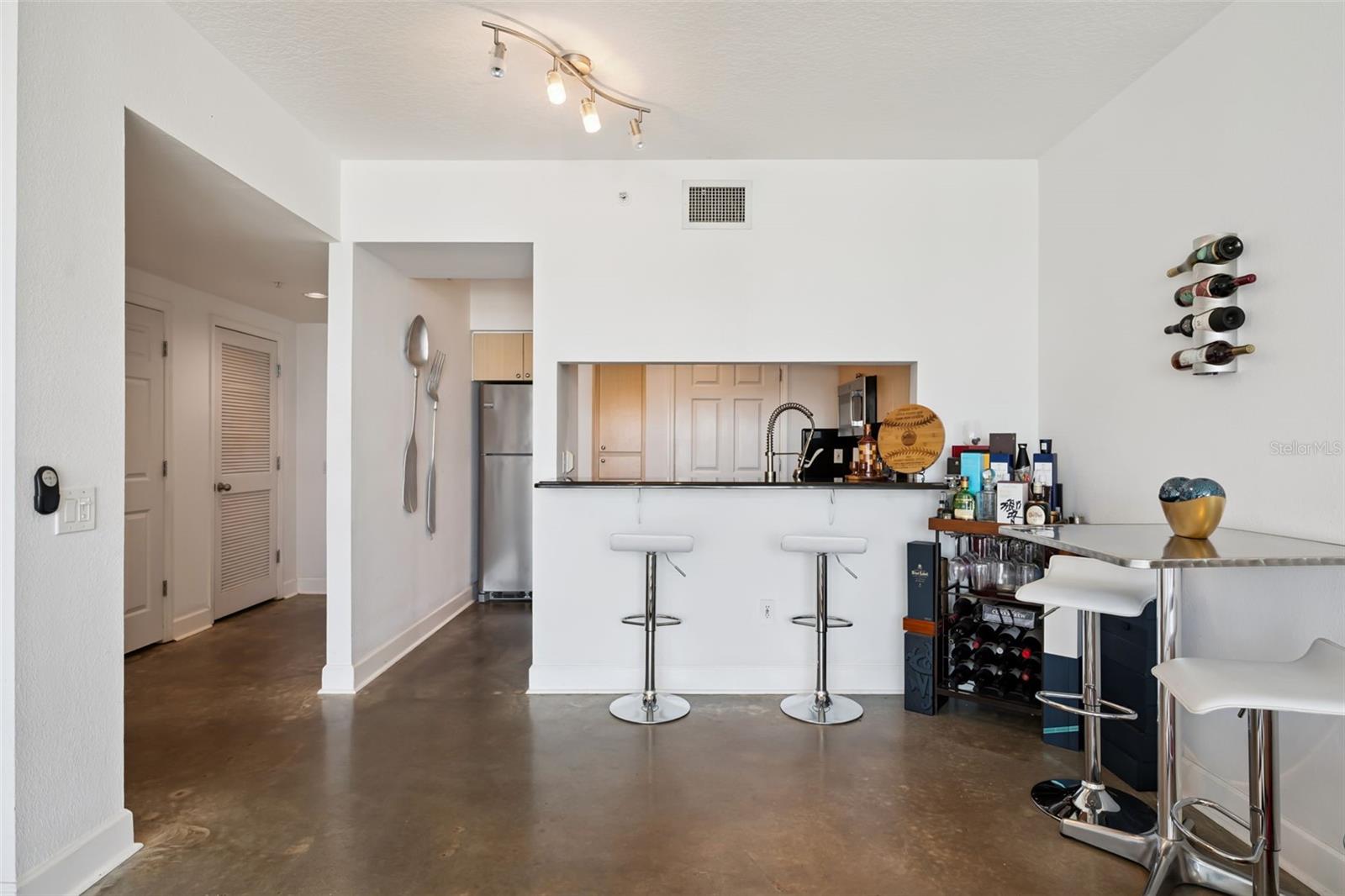 WAVERLY/LK EOLA - Residential