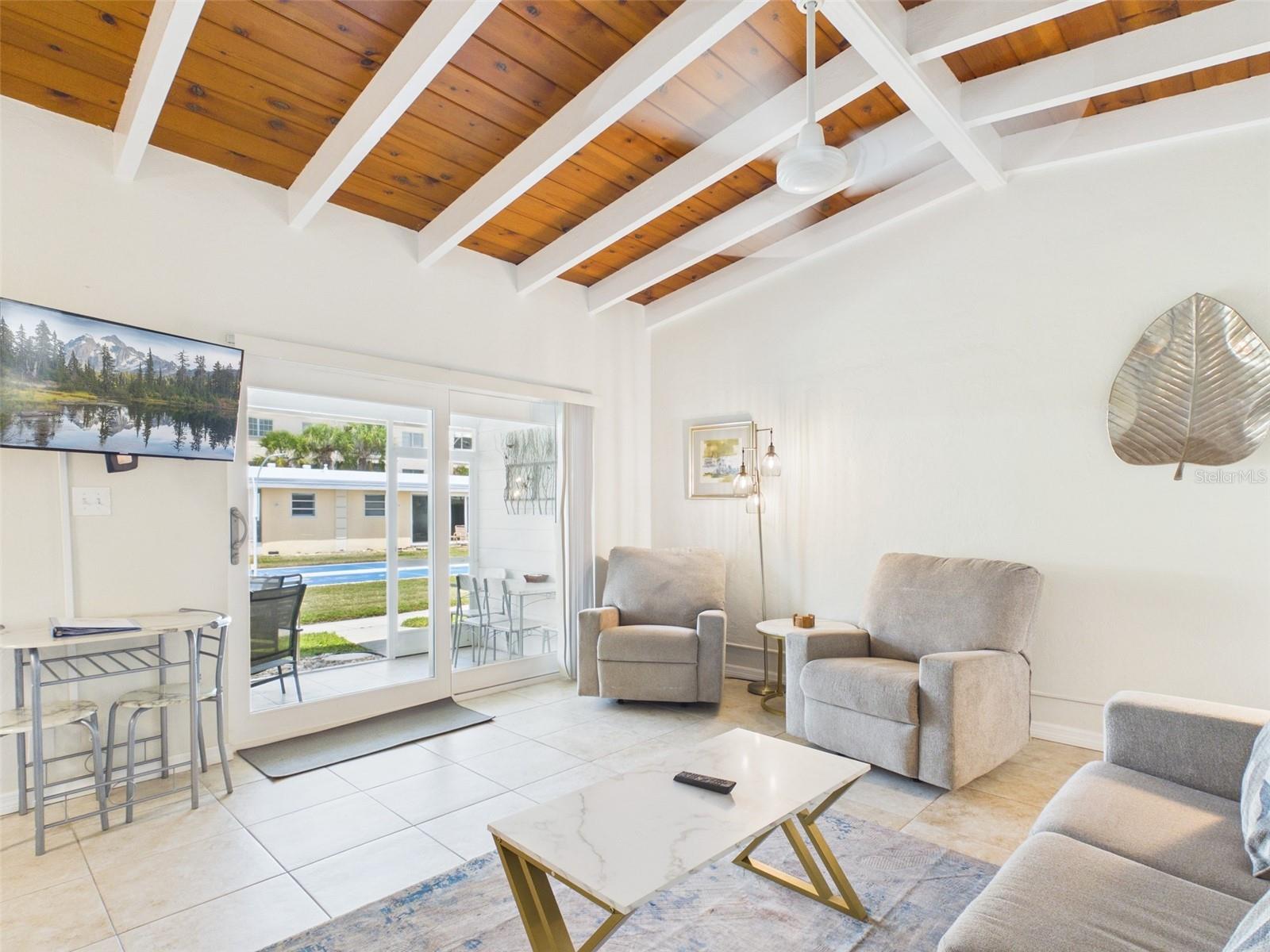 CASA MAR - Residential Income