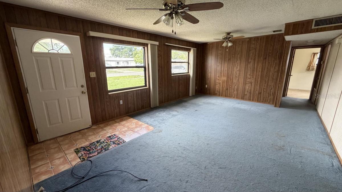 PEACH LAKE MANOR - Residential