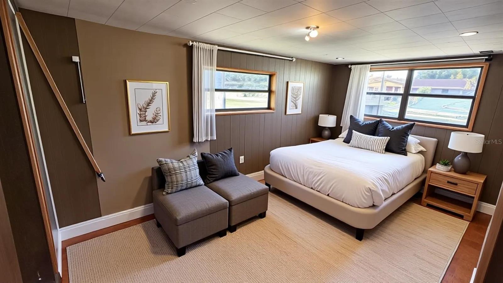 PEACH LAKE MANOR - Residential