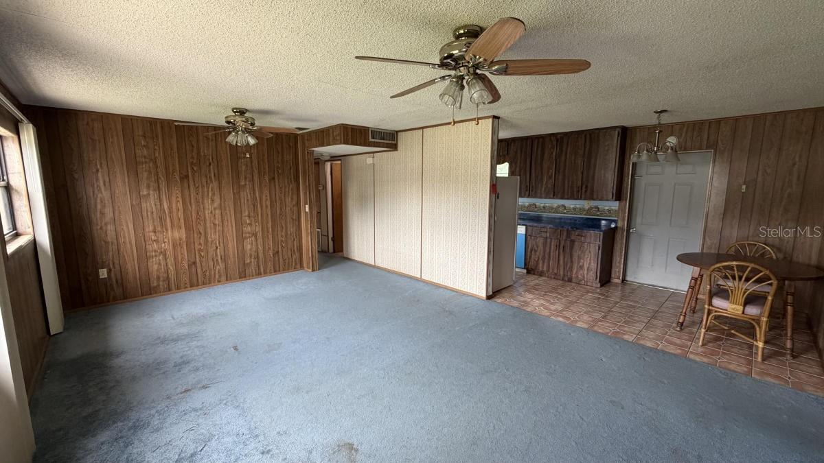 PEACH LAKE MANOR - Residential