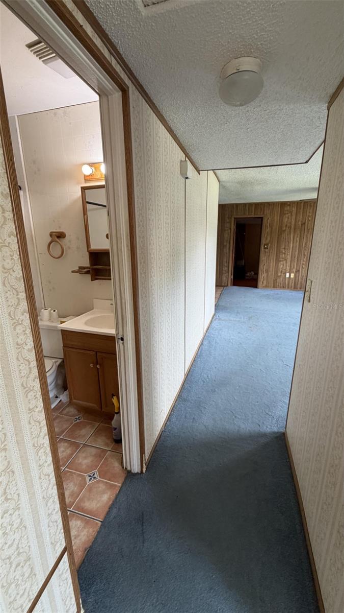 PEACH LAKE MANOR - Residential